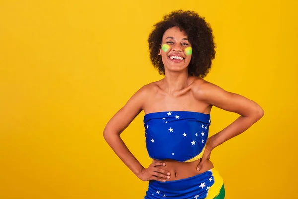 Junge Schwarze Frau Brasilianischer Fußballfan Nahaufnahme — Stockfoto