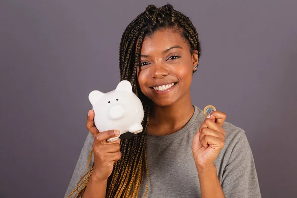 Young Afro Brazilian Woman Holding Piggy Bank Coin Concept Economy — Stock Photo, Image