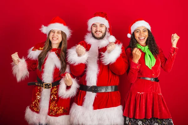 Brasilianska Vänner Med Julkläder Tomten Firande — Stockfoto