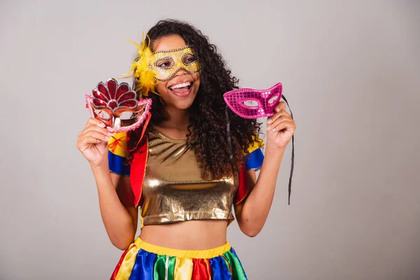 Schöne Schwarze Brasilianerin Mit Frevo Kleidung Karneval Masken Tragen Karnevalsmasken — Stockfoto
