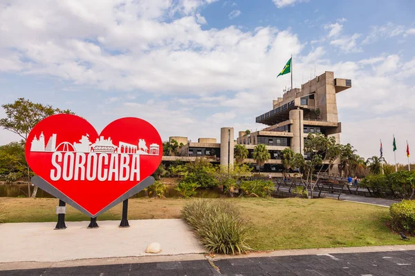 Sorocaba, So Paulo, Brezilya - Ağustos 2022: Sorocaba turizm anıtı, belediye binası O Palcio dos Tropeiros