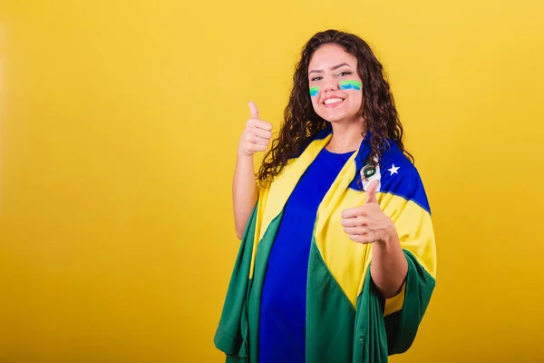 Γυναίκα Οπαδός Του Ποδοσφαίρου Οπαδός Της Brazil Παγκόσμιο Κύπελλο Κοιτάζοντας — Φωτογραφία Αρχείου