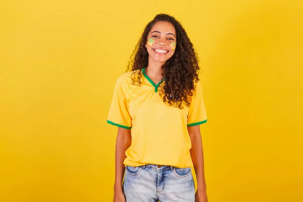 Jovem Negra Brasileira Futebol — Fotografia de Stock