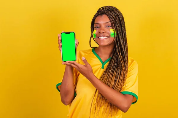 Black Woman Young Brazilian Soccer Fan Holding Cellphone App Smartphone — Stock Photo, Image