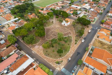 Brodowski, So Paulo, Brezilya - Haziran 2022: Brodowski şehrinin havadan görüntüsü, Ana Şehir Meydanı