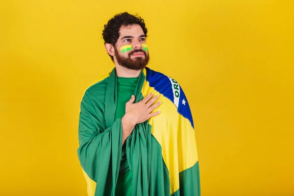 Homme Caucasien Avec Barbe Brésilien Fan Football Brésilien Chantant Hymne — Photo