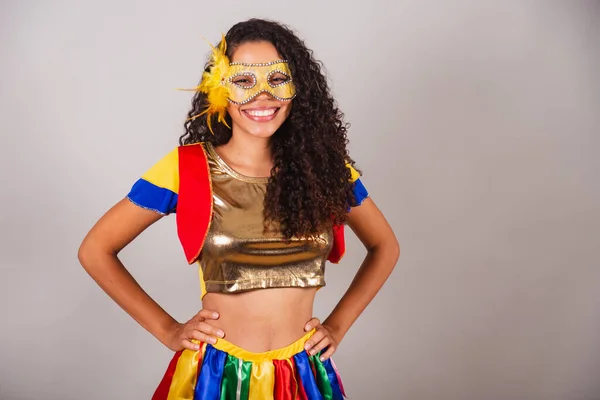 Mooie Zwarte Braziliaanse Vrouw Met Frevo Kleding Carnaval Draag Een — Stockfoto