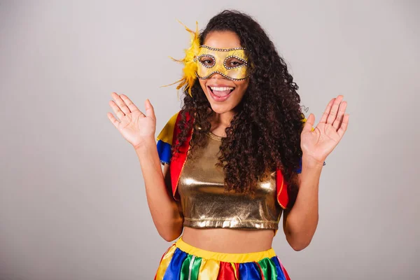 Beautiful Black Brazilian Woman Frevo Clothes Carnival Using Mask Inviting — Stock Photo, Image