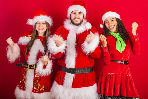 Brasilianska Vänner Med Julkläder Tomten Firande — Stockfoto