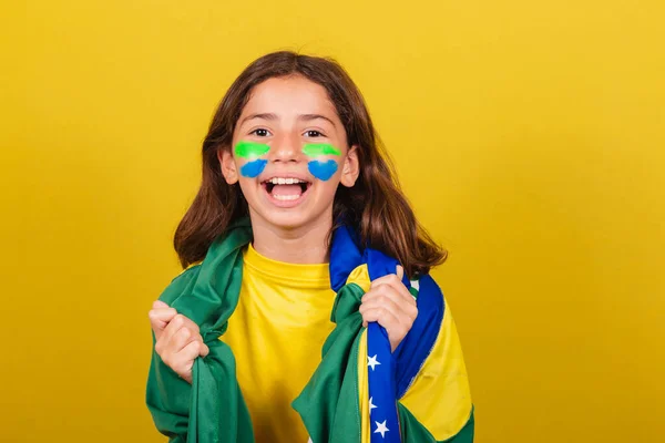 Tifoso Caucasico Brasiliano Calcio Infantile Che Festeggia Coppa Del Mondo — Foto Stock