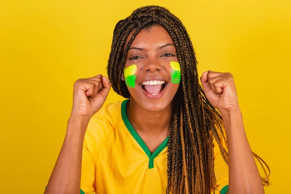 Mulher Negra Jovem Futebol Brasileiro Foto Close Grito Objetivo Comemorando — Fotografia de Stock