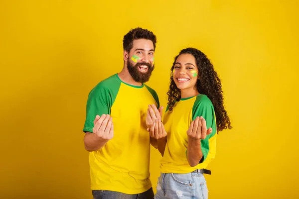 Couple Brazil Soccer Supporters Dressed Colors Nation Black Woman Caucasian — Stock Photo, Image