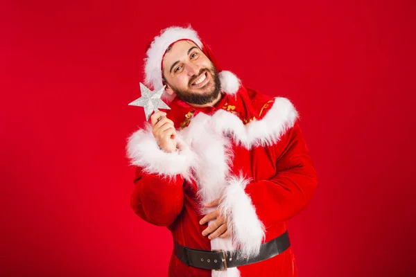 Brasilianischer Mann Weihnachtsmannkleidung Mit Weihnachtsstern Der Hand — Stockfoto