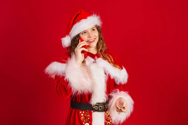 Mujer Brasileña Vestida Con Traje Santa Claus Sosteniendo Teléfono Inteligente —  Fotos de Stock