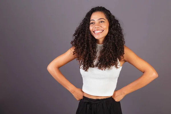 Jonge Braziliaanse Zwarte Vrouw Haar Krullen Krullen Afro Haar Lachen — Stockfoto