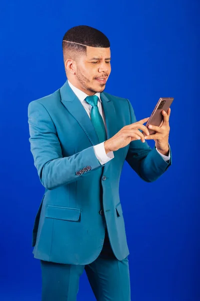 Brazilian Black Man Dressed Suit Blue Tie Business Man Using — Stock Photo, Image