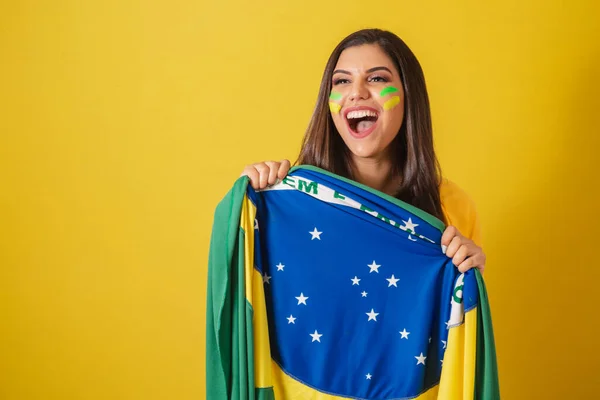 Mulher Apoiante Brasil 2022 Copa Mundo Campeonato Futebol Segurando Bandeira — Fotografia de Stock
