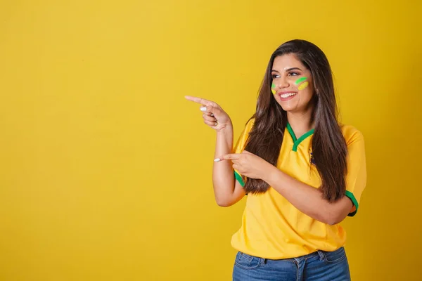 Brezilya Nın Kadın Taraftarı 2022 Dünya Kupası Futbol Şampiyonası Solda — Stok fotoğraf
