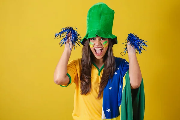 Close Photo Kobieta Kibice Brazylii Puchar Świata 2022 Doping Pomponami — Zdjęcie stockowe