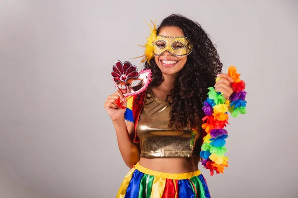 Schöne Schwarze Brasilianerin Mit Frevo Kleidung Karneval Maske Maske Und — Stockfoto