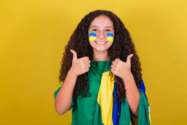 Brazil Fehér Lány Futball Rajongó Hüvelykujj Fel Pozitív Pozitív Jóváhagyása — Stock Fotó