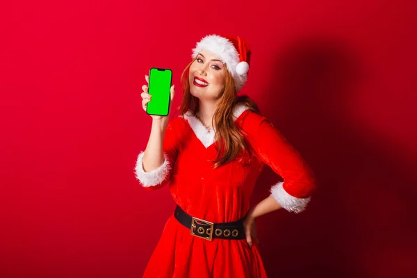 Hermosa Brasileña Pelirroja Vestida Con Ropa Navidad Santa Claus Mostrando —  Fotos de Stock