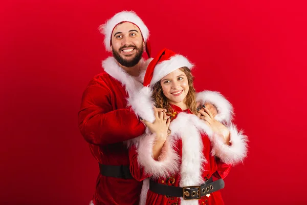 Couple Brésilien Habillé Habits Noël Père Noël Embrassade — Photo