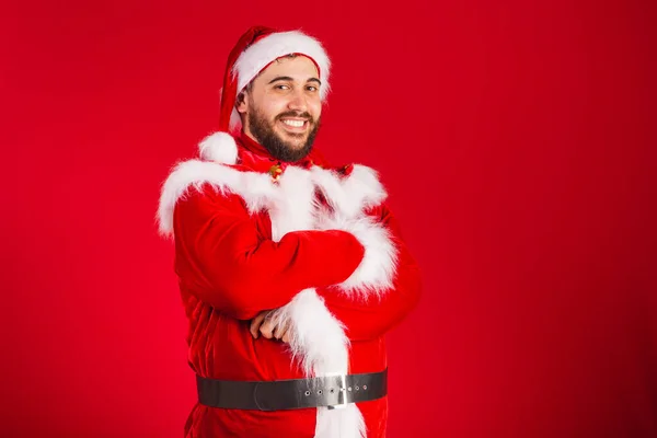 Hombre Brasileño Vestido Con Ropa Santa Claus Brazos Cruzados —  Fotos de Stock
