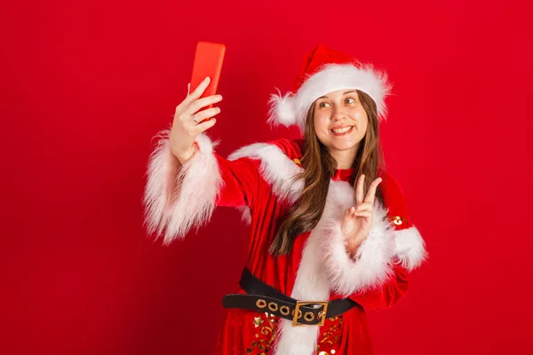 Vit Brasiliansk Kvinna Julkläder Jultomten Självporträtt Med Smartphone — Stockfoto