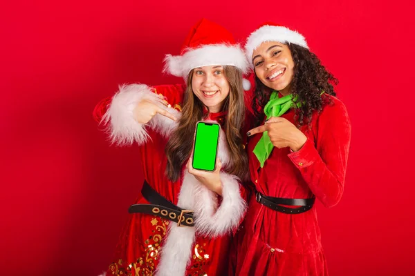 Des Amies Brésiliennes Avec Des Vêtements Noël Père Noël Écran — Photo