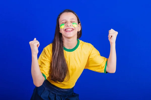 Юна Дівчина Футбольний Фанат Бразилії Вечірка Святкування — стокове фото