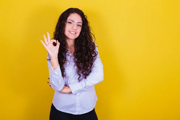 Mujer Emprendedora Mujer Negocios Buen Signo Con Los Dedos Aprobado —  Fotos de Stock