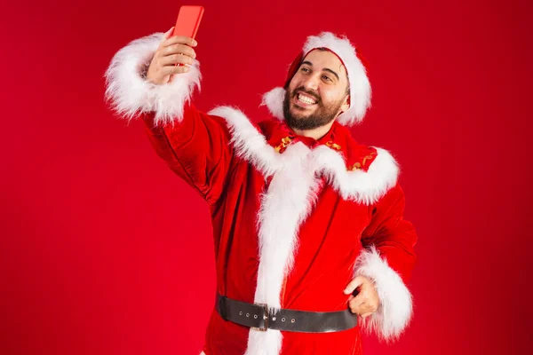 Brasilianischer Mann Gekleidet Weihnachtsmann Klamotten Smartphone Selbstporträt Mit Handy Videoanruf — Stockfoto