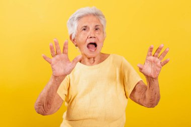 Yaşlı bayan, şaşkın, şaşırtıcı, inanılmaz, inanılmaz.