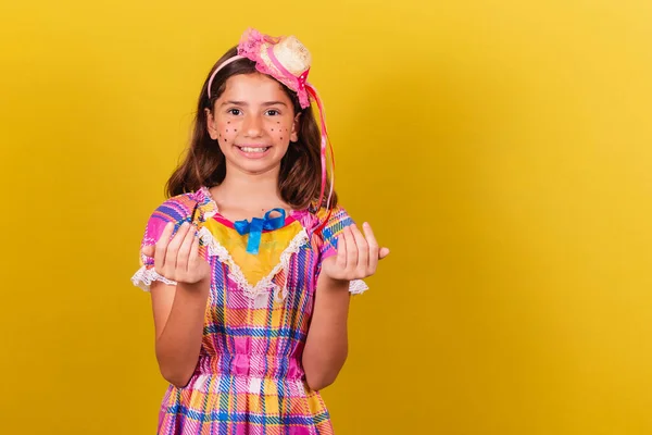 Brasilianisches Kind Kaukasische Juni Party Klamotten Die Mit Den Händen — Stockfoto
