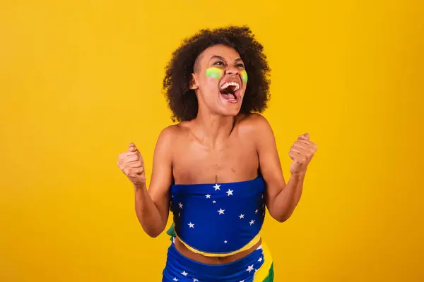 Junge Schwarze Frau Brasilianischer Fußballfan Schreiendes Ziel — Stockfoto