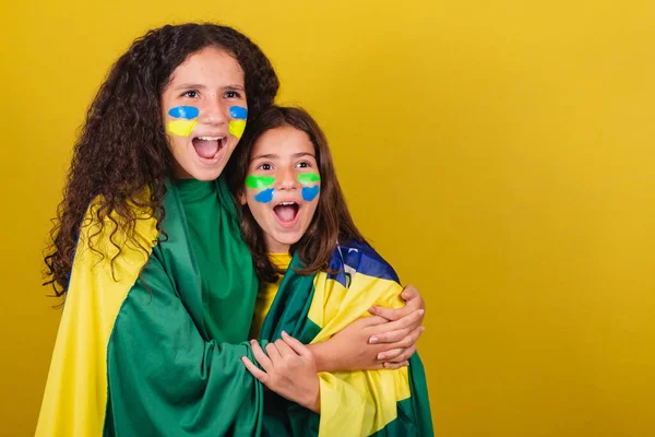 Amigos Fans Brasil Aficionados Fútbol Sorprendidos Increíble Wow Increíble Copa —  Fotos de Stock
