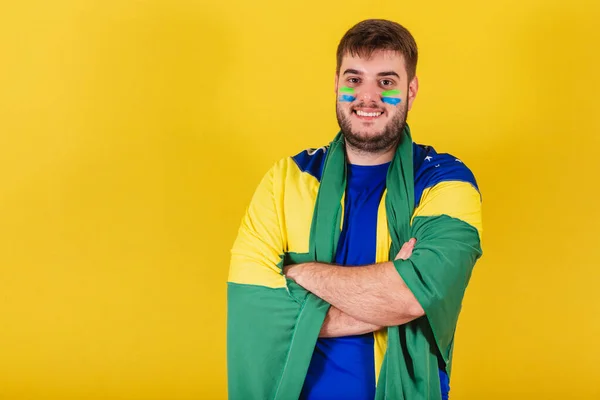 Kavkazský Brazilský Muž Brazilský Fotbalový Fanoušek Zkřížené Paže Sobě Brazilský — Stock fotografie