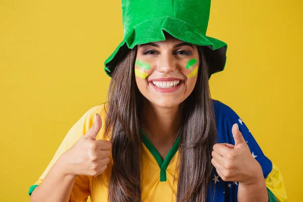 Крупный План Фото Женщина Болельщица Бразилии Кубок Мира 2022 Позитивный — стоковое фото