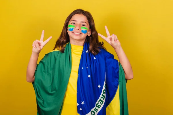 Βραζιλιάνο Καυκάσιο Παιδί Έκφραση Ειρήνης Και Αγάπης Σηκωμένα Δάχτυλα Χαρούμενη — Φωτογραφία Αρχείου