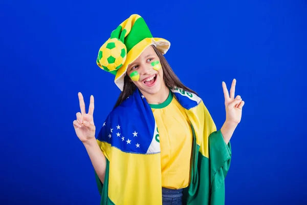 Jong Meisje Voetbalfan Uit Brazilië Gekleed Hoed Vlag Goede Vibraties — Stockfoto