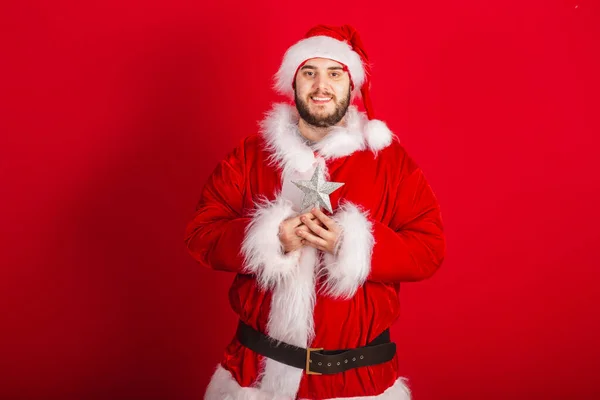 Kaukasischer Brasilianischer Mann Weihnachtskostüm Weihnachtsmann Weihnachtsstern — Stockfoto