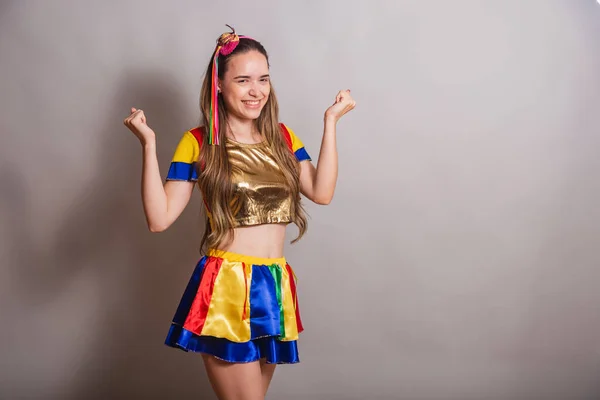 Schöne Kaukasische Brasilianerin Trägt Frevo Kleidung Und Feiert — Stockfoto