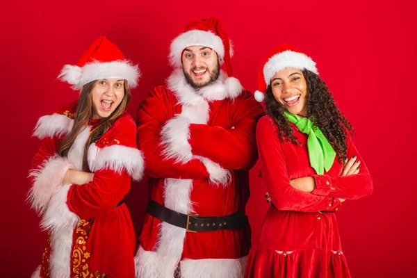 Бразильські Друзі Різдвяним Одягом Санта Клаус Схрещеними Руками — стокове фото