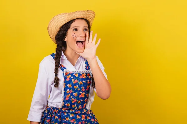 Girl Wearing Typical Clothes Festa Junina Screaming Promotion Screaming Sale — Stock Photo, Image