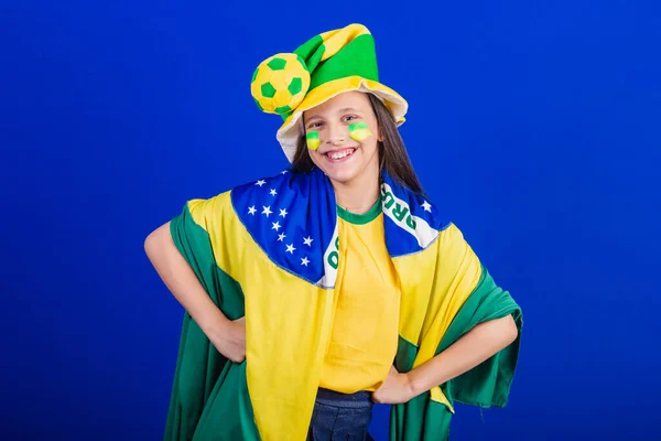 Genç Bir Kız Brezilyalı Bir Futbol Taraftarı Şapka Bayrakla — Stok fotoğraf