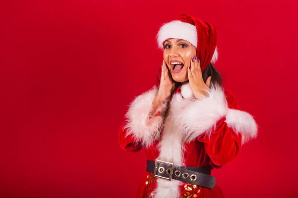 Mulher Brasileira Vestida Com Roupas Natal Papai Noel Incrível Inacreditável — Fotografia de Stock