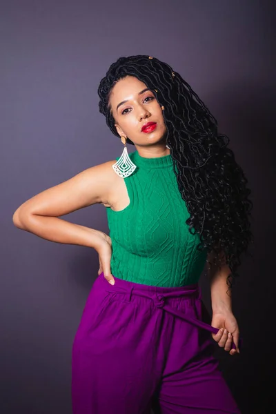 Beautiful Brazilian Black Woman Dressed Green Purple Half Body Portrait — Stock Photo, Image