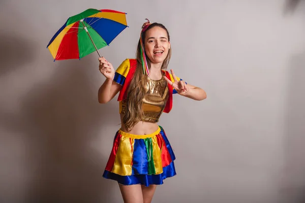 Schöne Kaukasische Brasilianerin Frevo Karnevalskleidung Mit Frevo Sonnenschirm Frieden Und — Stockfoto