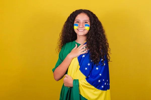 Brasileña Chica Caucásica Fanática Del Fútbol Cantando Himno Nacional Nacionalismo — Foto de Stock